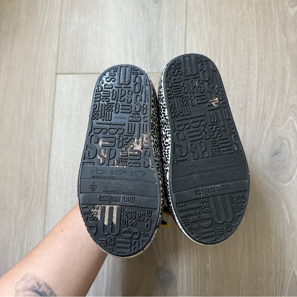 Mini Melissa x Fabula Banana Sneaker Collab Size 10T - Picture 3 of 5
